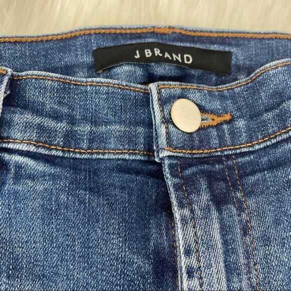 J Brand Ruby Hi-Rise Cropped Cigarette Jeans - Picture 6 of 8